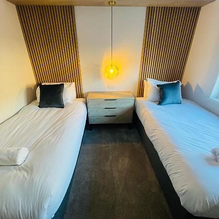 Loki'S Retreat Lodge With Hot Tub Йорк Екстер'єр фото