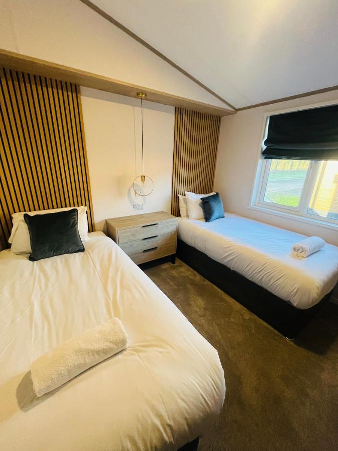 Loki'S Retreat Lodge With Hot Tub Йорк Екстер'єр фото