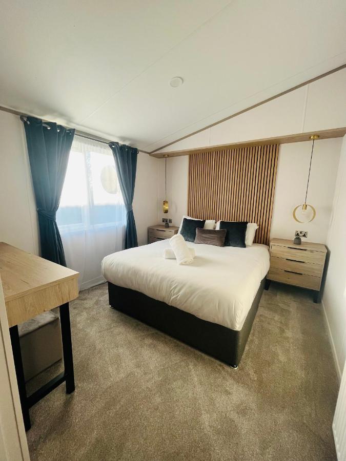 Loki'S Retreat Lodge With Hot Tub Йорк Екстер'єр фото