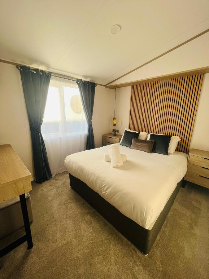 Loki'S Retreat Lodge With Hot Tub Йорк Екстер'єр фото